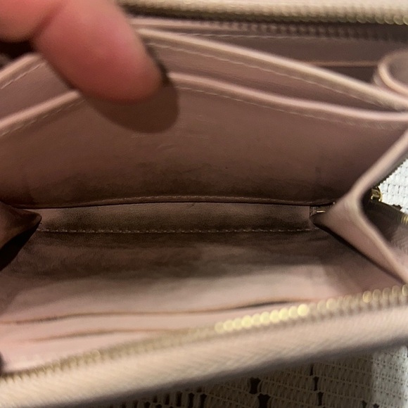 Louis Vuitton Tan Monogram Card Holder - Picture 4 of 6